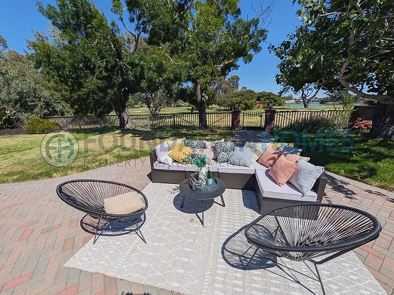 136 Peacock Dr — Photo 20