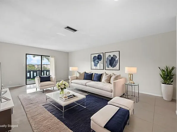 5900 NW 17th Pl APT 215, Fort Lauderdale, FL 33313