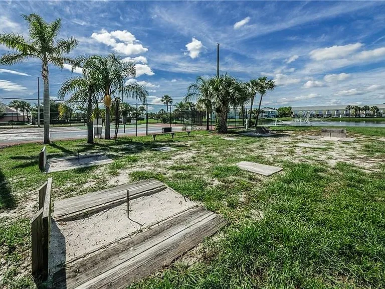 5004 Starfish Dr SE #F — Photo 37