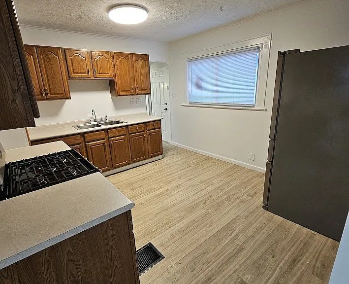 441 Cecil Ave — Photo 14