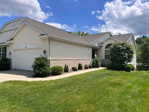 1701 N Crystal Cv, Haslett, MI 48840