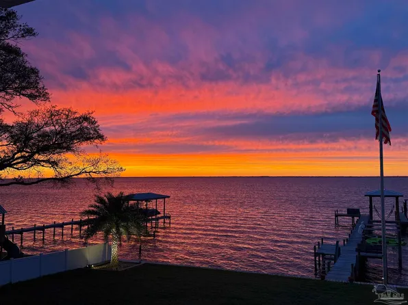 6564 E Bay Blvd, Gulf Breeze, FL 32563