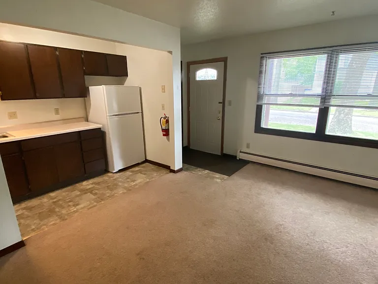 429 N Gilbert St — Photo 25
