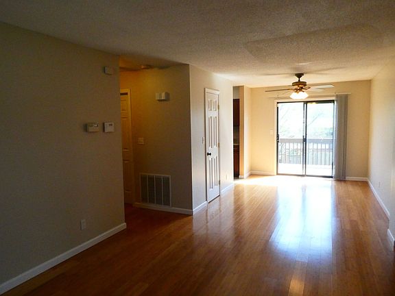 3rd image of 2801 W Broadway Unit Q-4