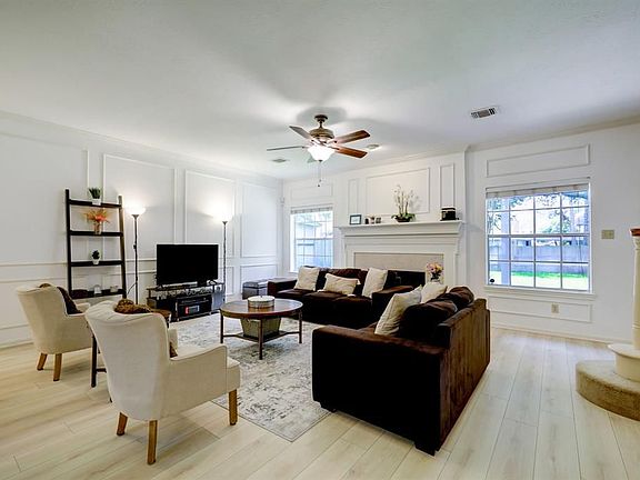 4th image of 15931 Viney Creek Dr