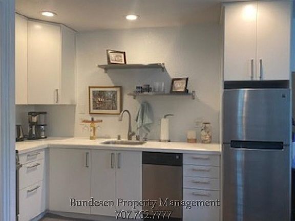 2nd image of 480 Meadowview Dr #B