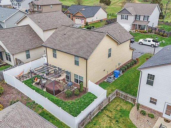 4th image of 1271 Lemongrass Dr