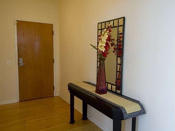 5th image of 621 W Barry Ave APT 501