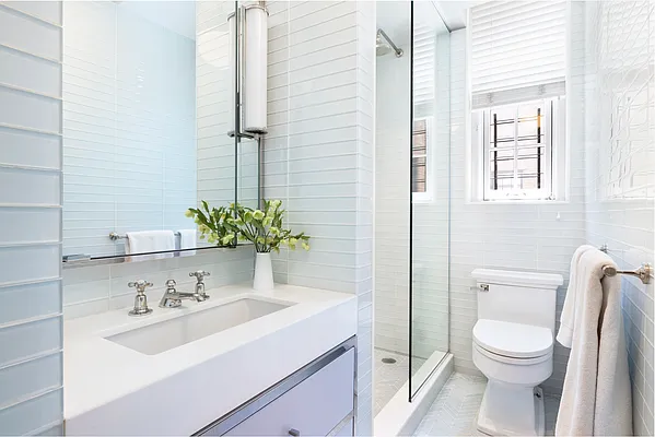 Sold by Compass | media 33