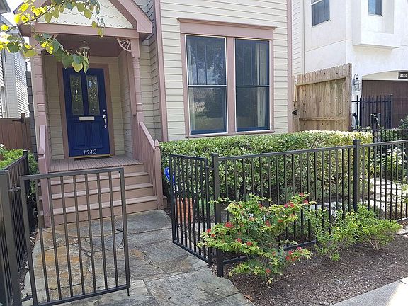 Fenced front yard