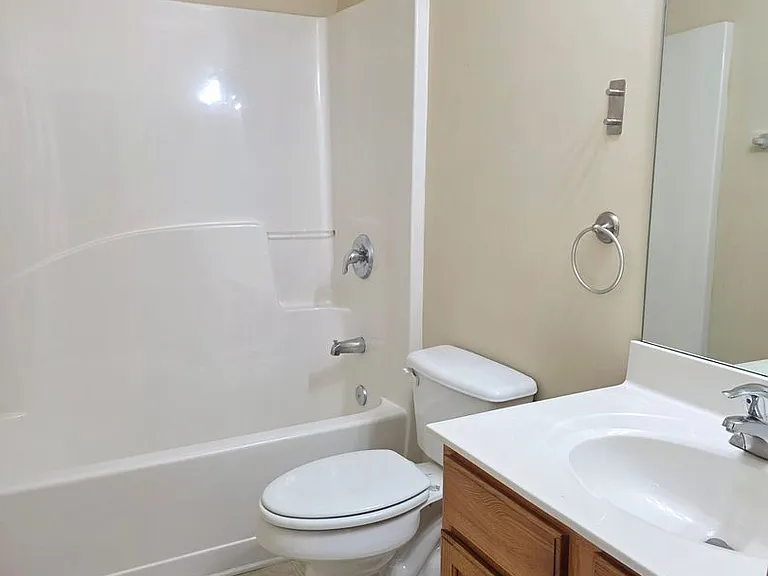 233 Overlook Dr — Photo 16