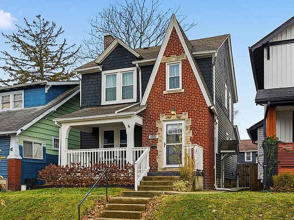2nd image of 1201 Oakwood Ave
