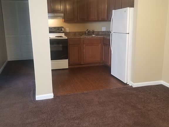 3rd image of 2020 Peabody Ln #20
