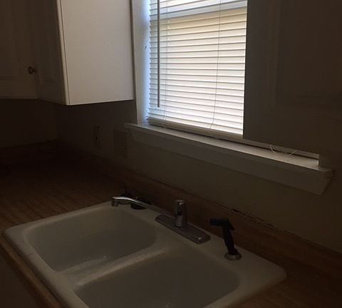2nd image of 5613 Macgregor Dr