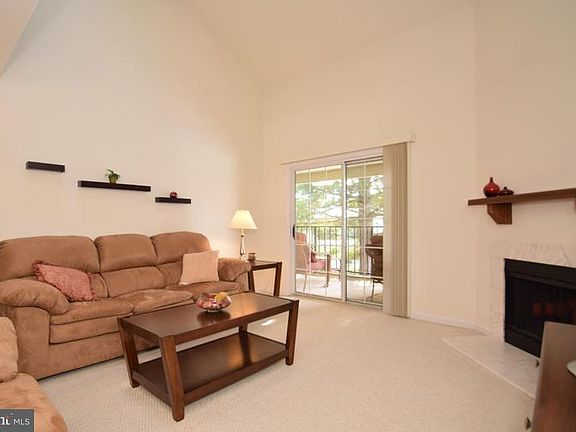 3rd image of 411 Westridge Dr