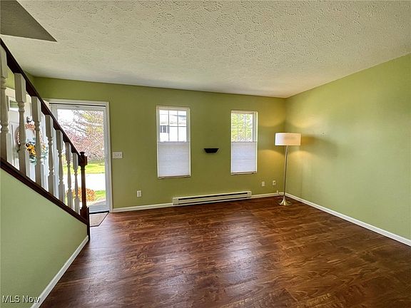 3rd image of 404 E Barrington Dr