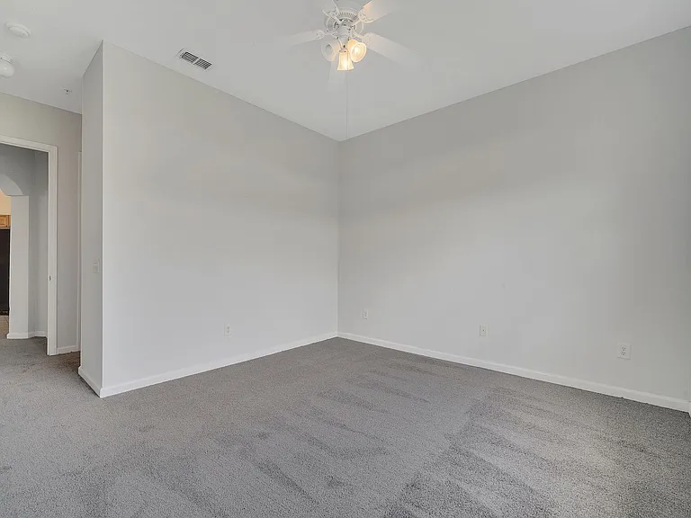 817 Terrace Ridge Cir — Photo 15