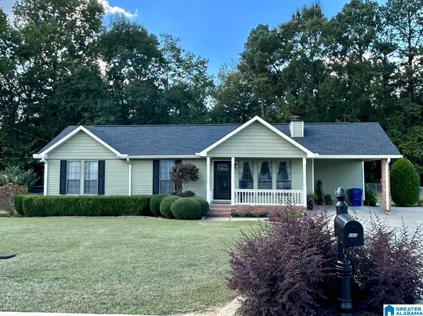 203 Eastbrook Dr, Oxford, AL 36203
