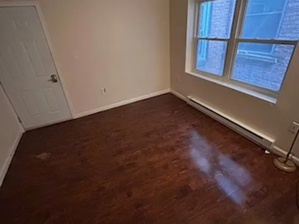 149 4th St APT 5, Troy, NY 12180
