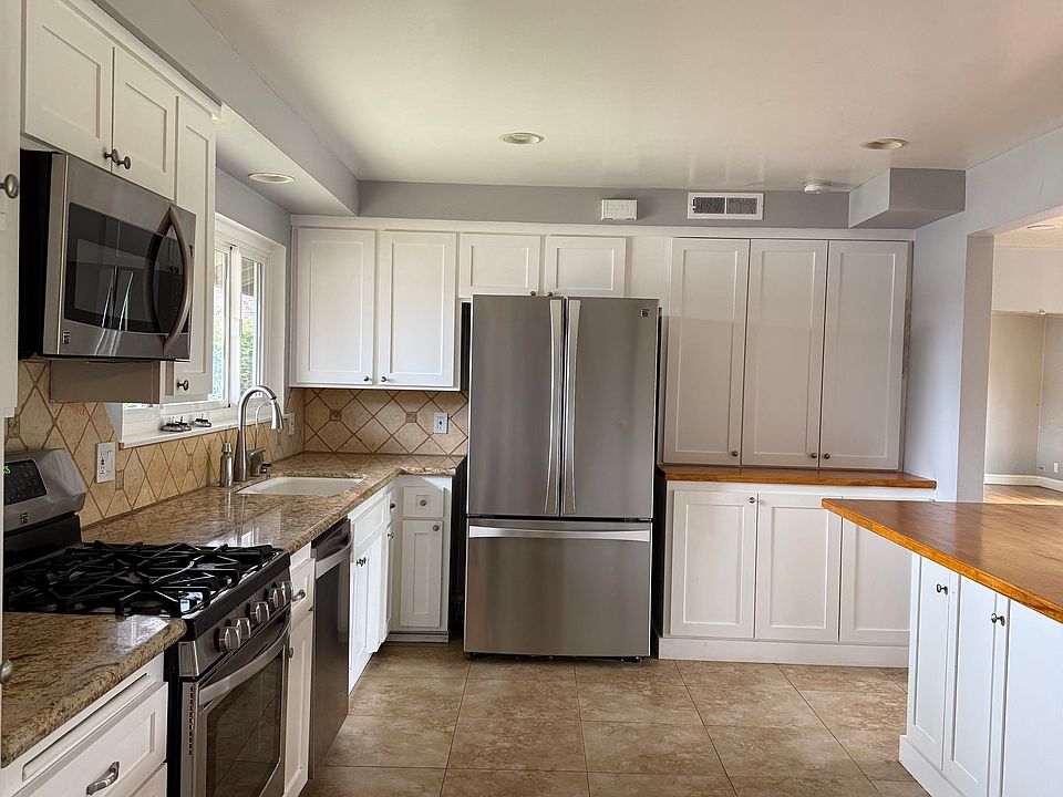 1st image of 4561 Mimosa Dr