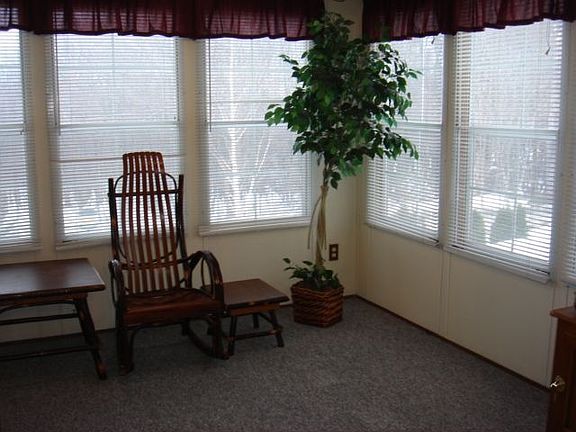 breakfast room