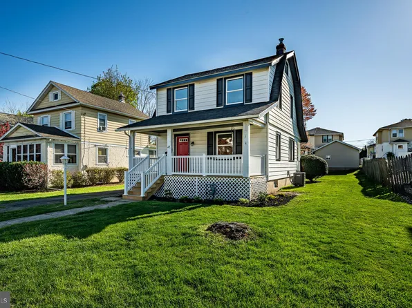 15 E Elbon Rd, Brookhaven, PA 19015