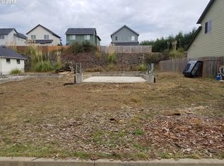 658 Marshall Ave, Coos Bay, OR 97420