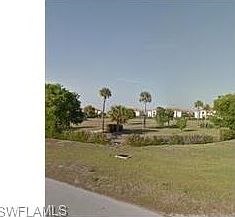 5th image of 3543 NE 10th Pl