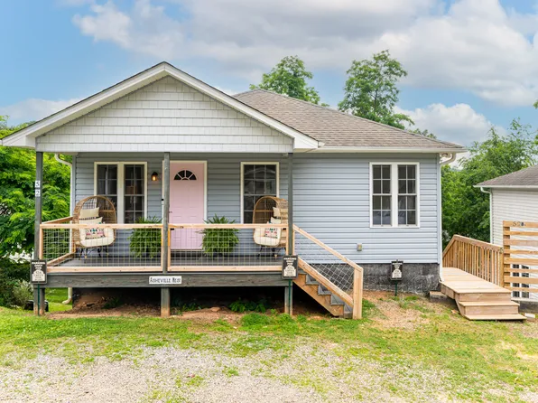 52 Green Oak Rd, Asheville, NC 28804