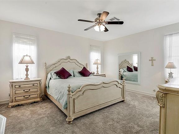 4th image of 23426 Olde Meadowbrook Cir