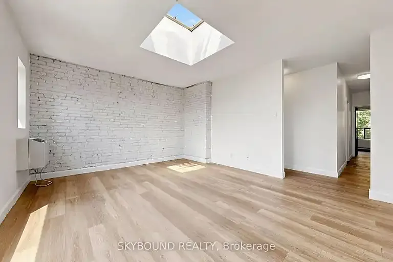 131 Wineva Ave #1A
