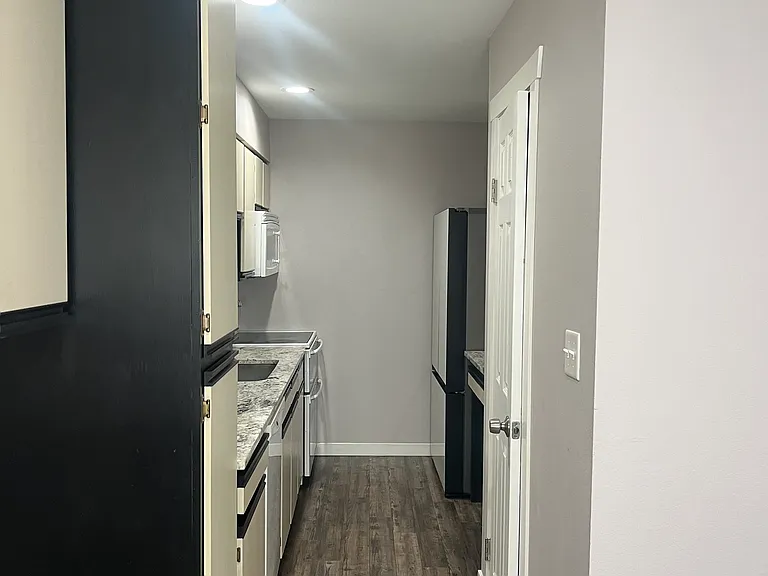 2600 W Park Lake Ct #3 — Photo 2
