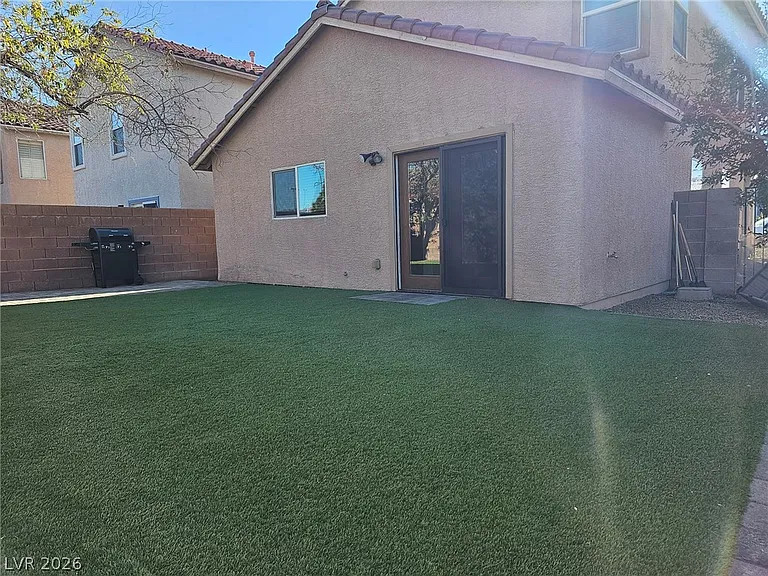 5064 Whistling Acres Ave — Photo 7