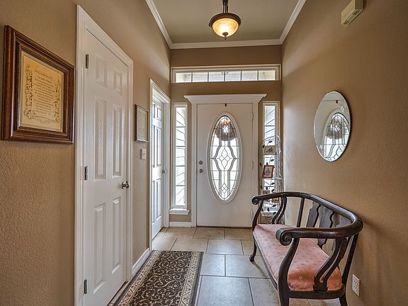 4th image of 25 Dogwood St