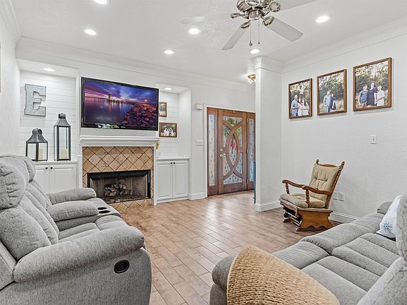 5th image of 705 Jacob Cir