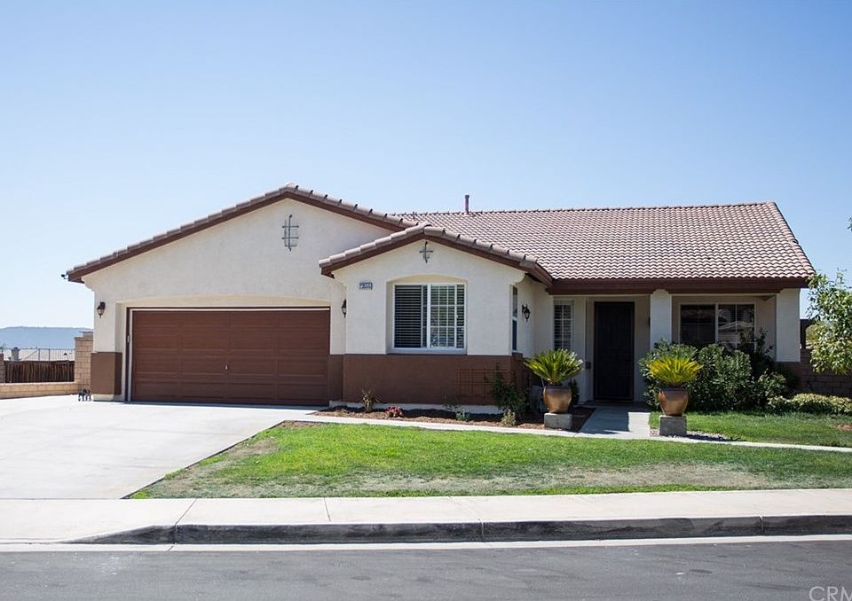 1st image of 23555 Taft Ct