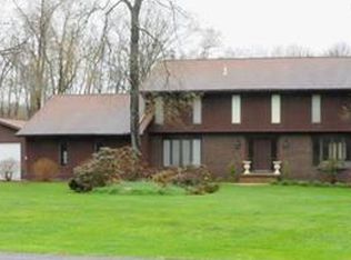 4223 Derrwood Dr, Akron, OH 44333