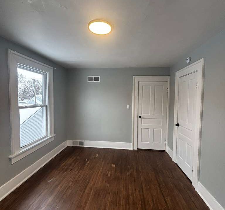 1st image of 185 Columbus St #3