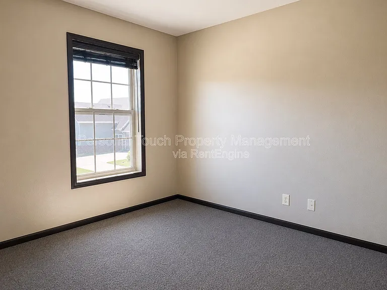 4106 Clubhouse Dr S — Photo 12