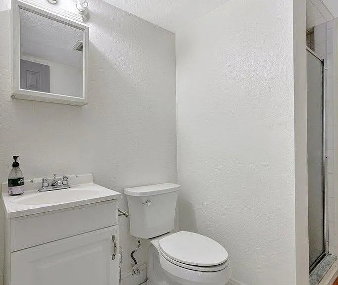 2400 NE 33rd Ave #211 — Photo 25