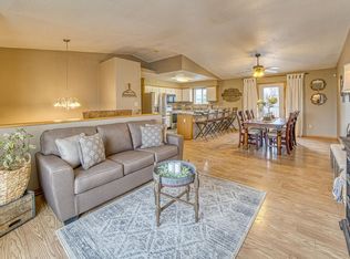 6914 Greensburgh Ave, Gillette, WY 82718