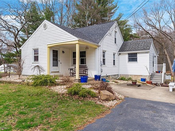 3rd image of 7441 Hubbard Bedford Rd