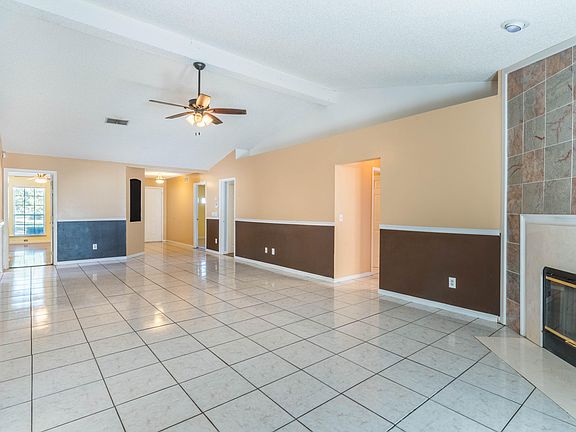 4th image of 8292 Rocky Creek Dr