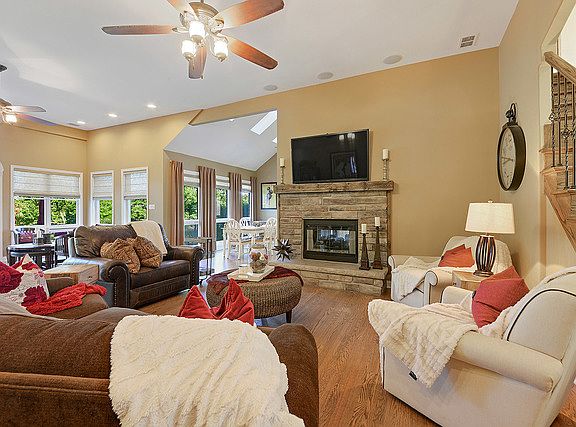 3rd image of 21234 Prestancia Dr