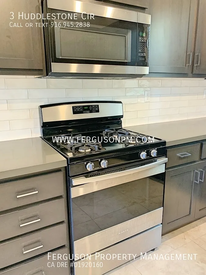Like New East Roseville Home in a Gated Community with Solar — Photo 4