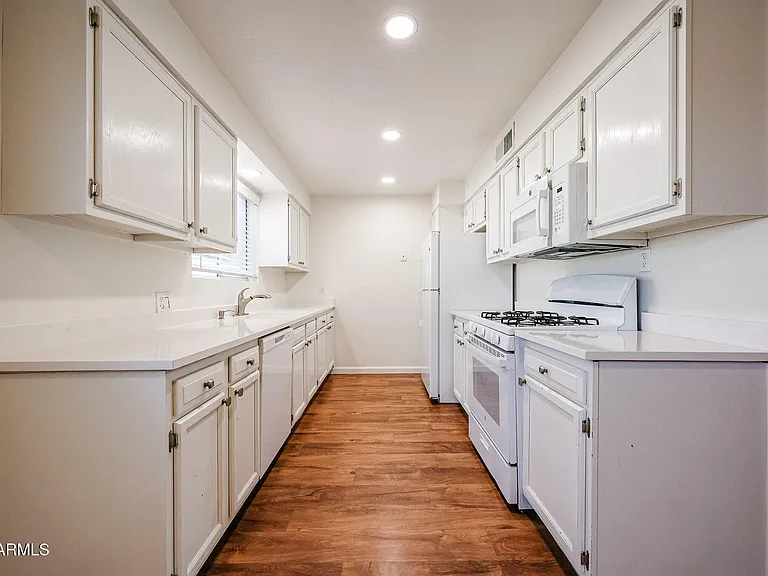 1111 E Turney Ave #27 — Photo 16