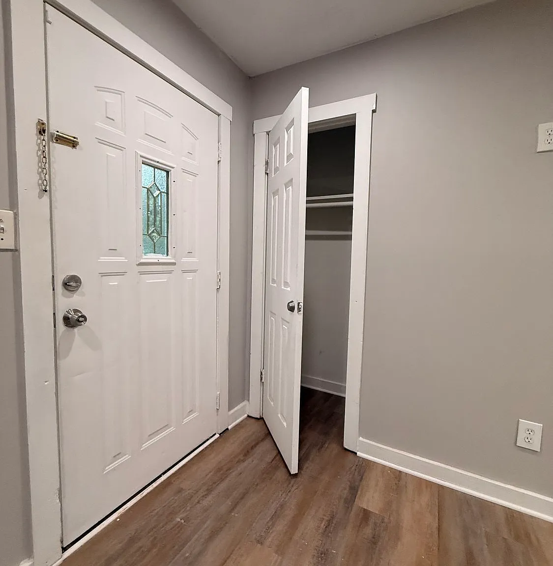 4 bed, 2.0 bath, 962 sqft, $1,680 — Photo 3