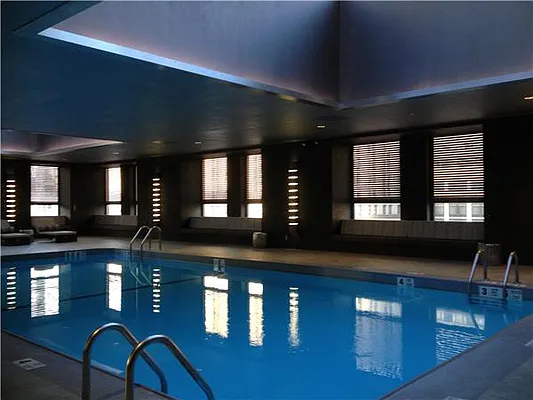 Rented by R New York | media 2