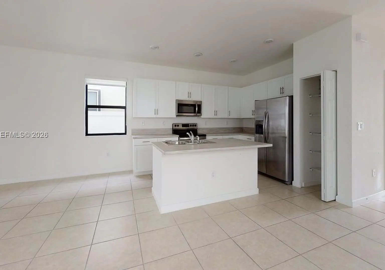 11035 W 35th Way 11035, Hialeah, FL 33018 — Photo 2