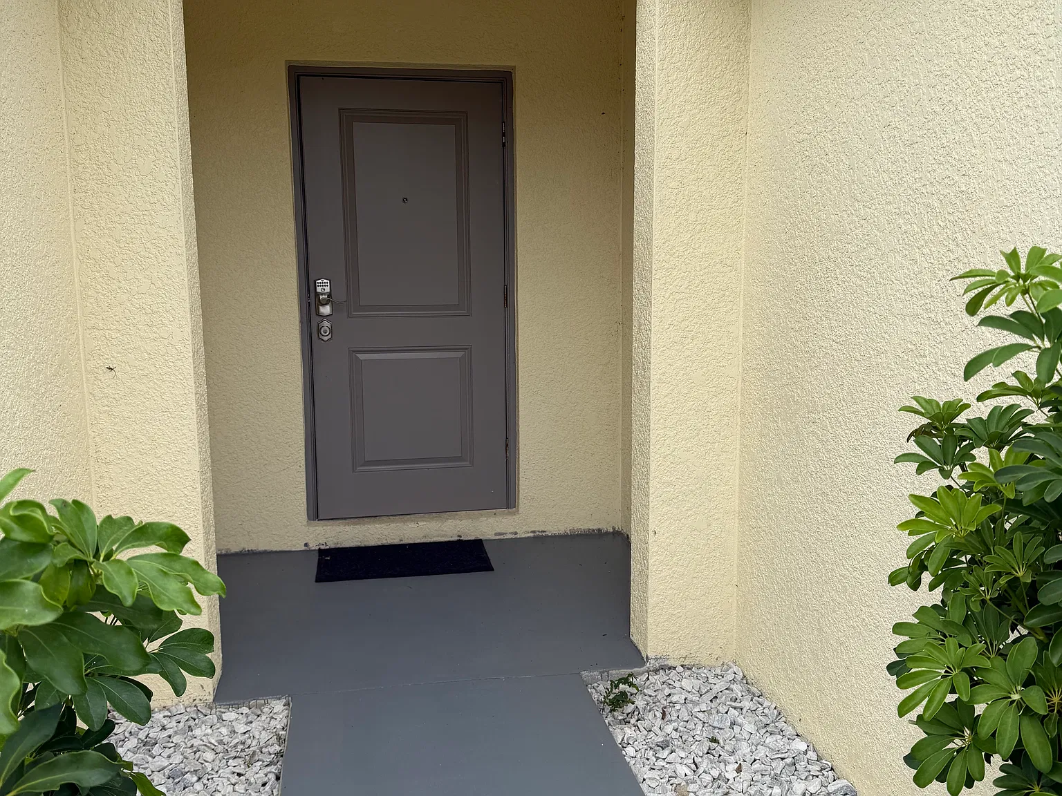 4 bed, 1337 sqft, $2,500 — Photo 2